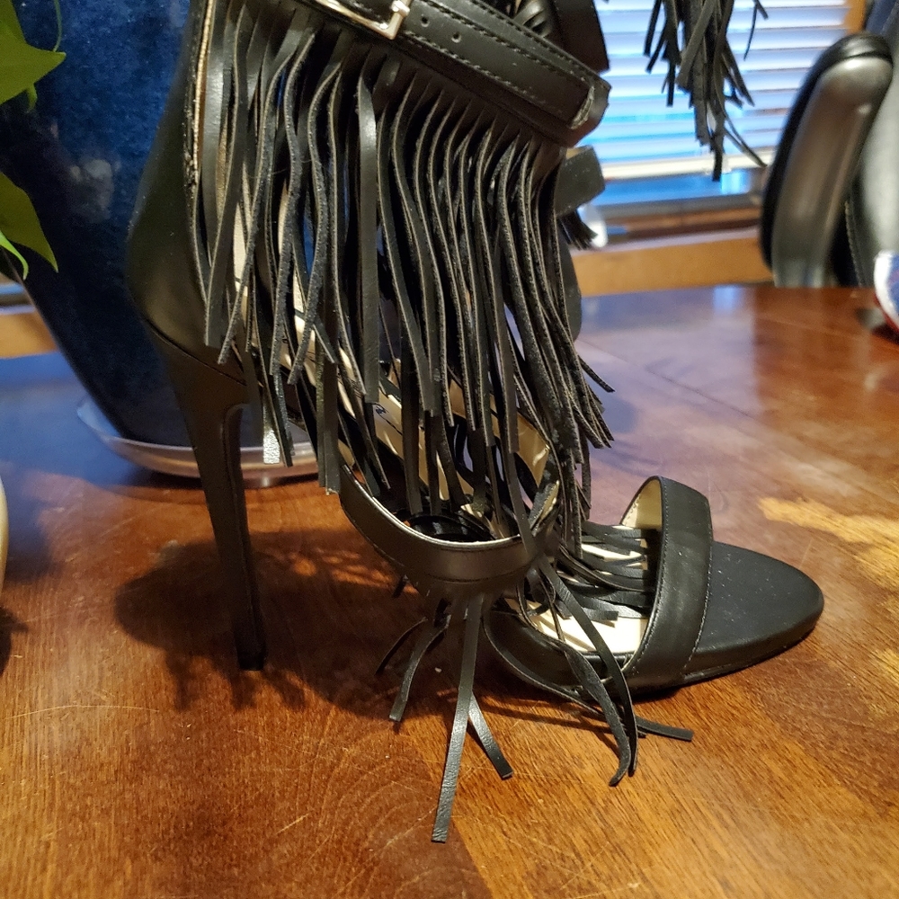 Shoes - Picture 3 of 6